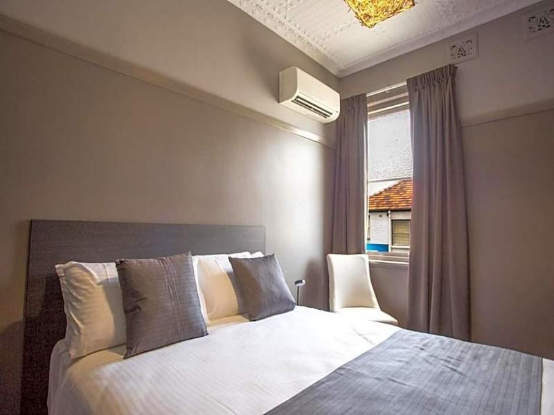 Nags Head Hotel image