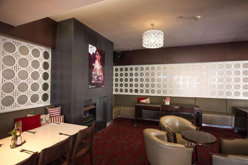 Nags Head Hotel image