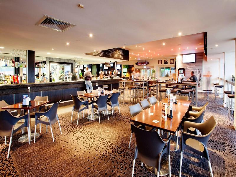 Vale Hotel image