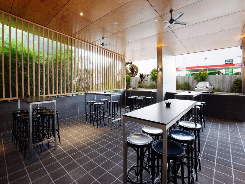 Vale Hotel image