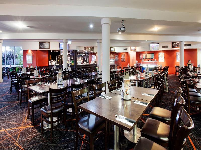 Vale Hotel image