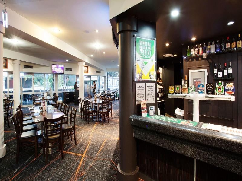 Vale Hotel image