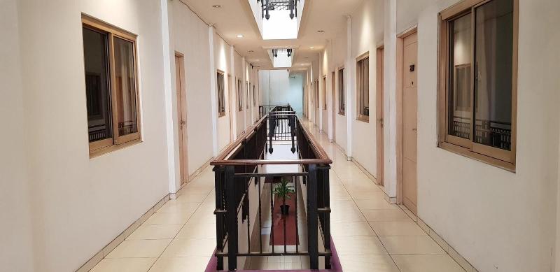 Hotel Dequr Jakarta Kota image