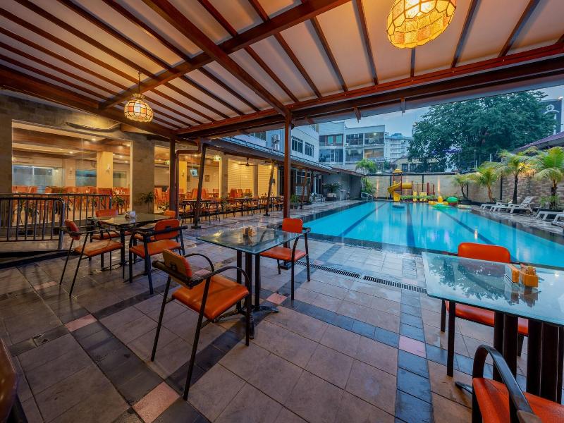 Hotel Marcopolo Jakarta image