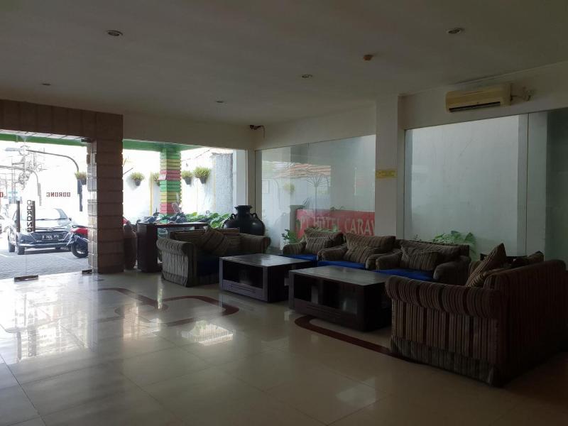 Hotel Caravan image