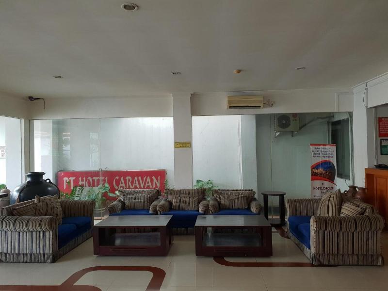 Hotel Caravan image
