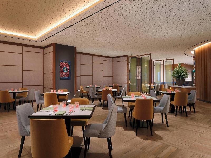 Four Points by Sheraton Surabaya, Pakuwon Indah image