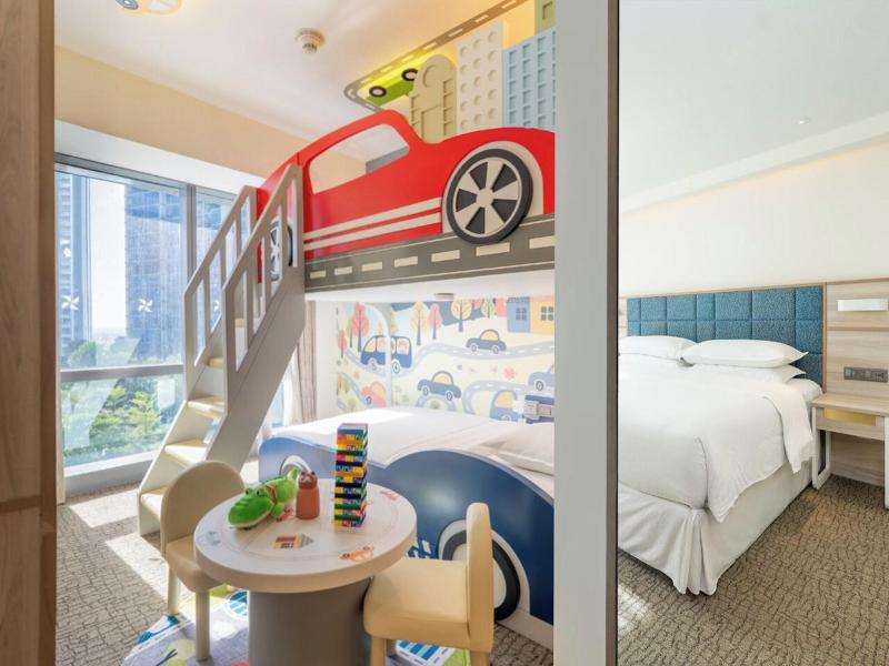 Four Points by Sheraton Surabaya, Pakuwon Indah image