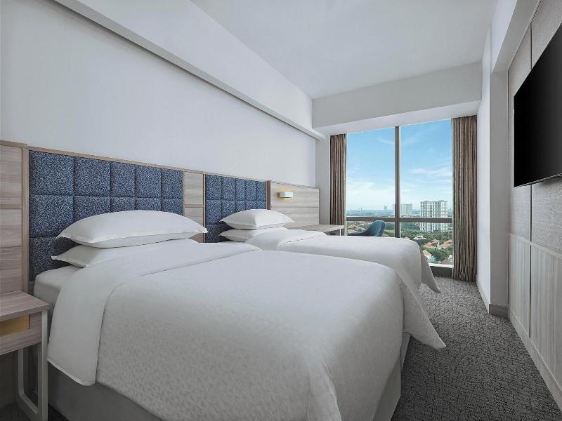 Four Points by Sheraton Surabaya, Pakuwon Indah image