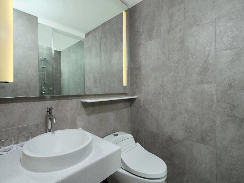 Four Points by Sheraton Surabaya, Pakuwon Indah image