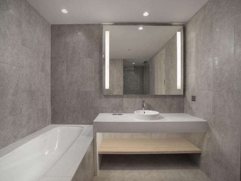Four Points by Sheraton Surabaya, Pakuwon Indah image