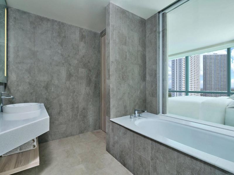 Four Points by Sheraton Surabaya, Pakuwon Indah image