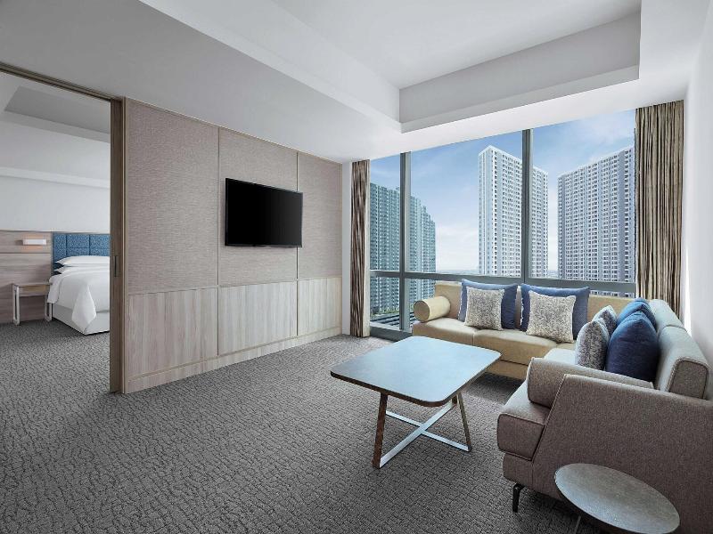 Four Points by Sheraton Surabaya, Pakuwon Indah image