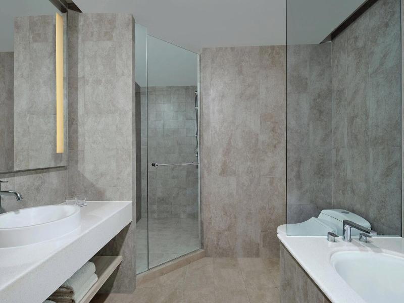 Four Points by Sheraton Surabaya, Pakuwon Indah image