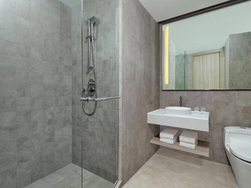 Four Points by Sheraton Surabaya, Pakuwon Indah image