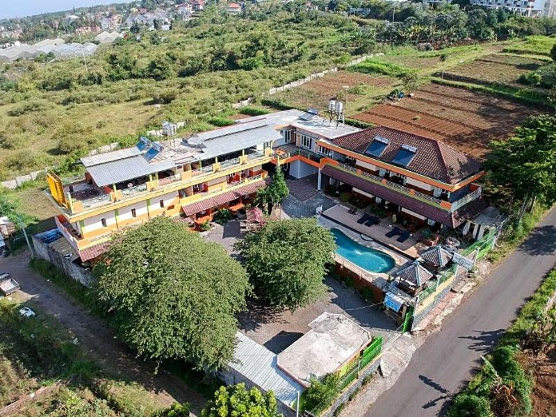 Villa Panderman Indah image