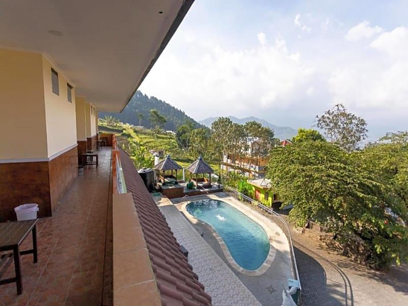 Villa Panderman Indah image