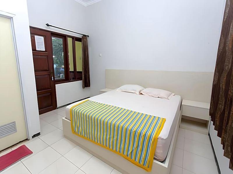 Villa Panderman Indah image