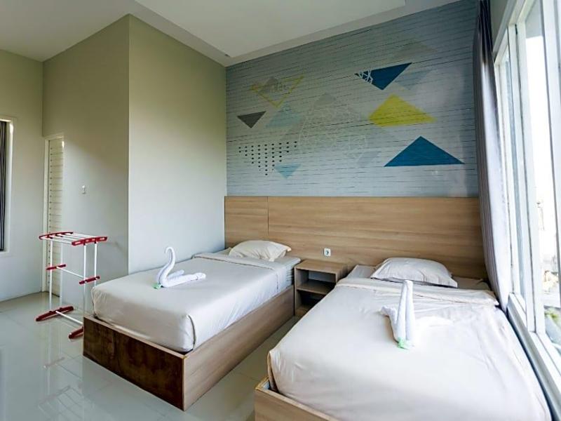 Villa Panderman Indah image