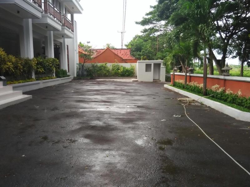 Hotel Wahyu Dana image