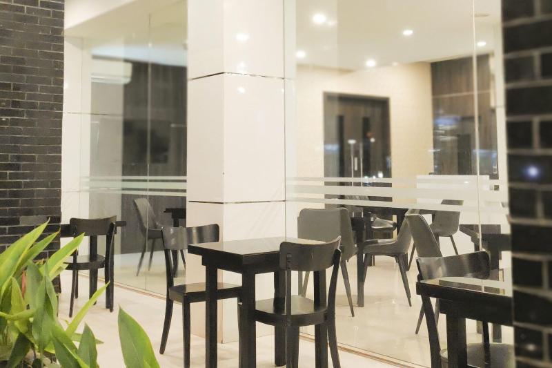 Os Hotel Airport Batam image