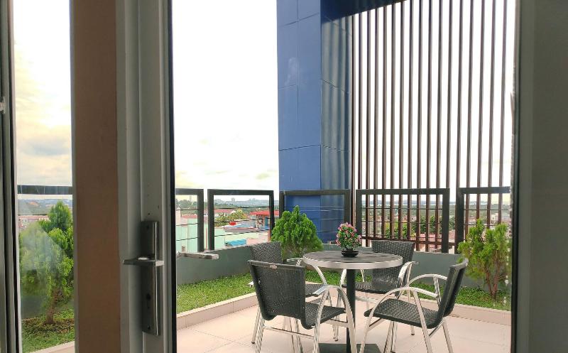 Os Hotel Airport Batam image
