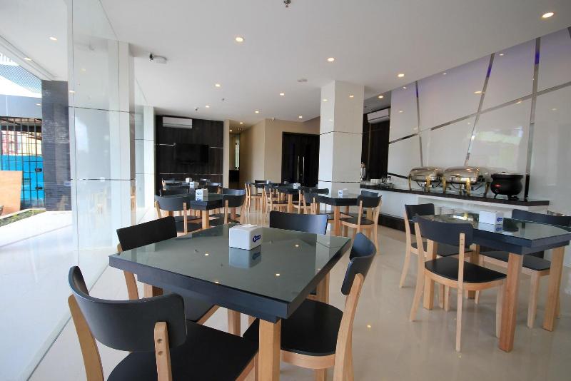Os Hotel Airport Batam image