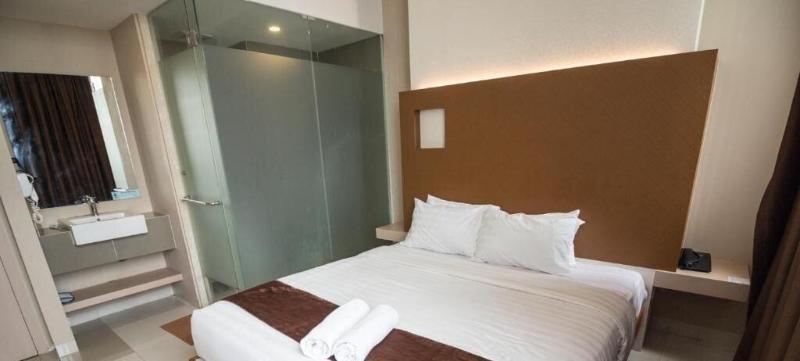 Os Hotel Airport Batam image
