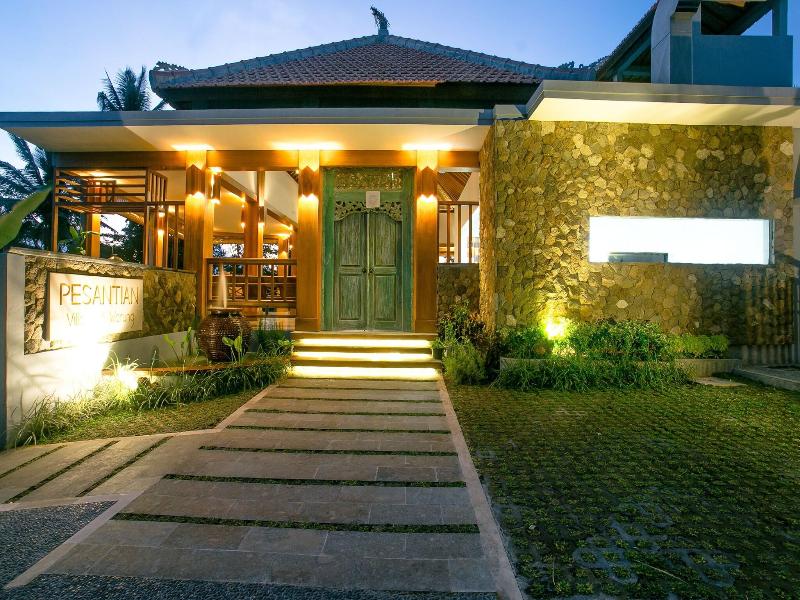 Pesantian Villa & Warung image