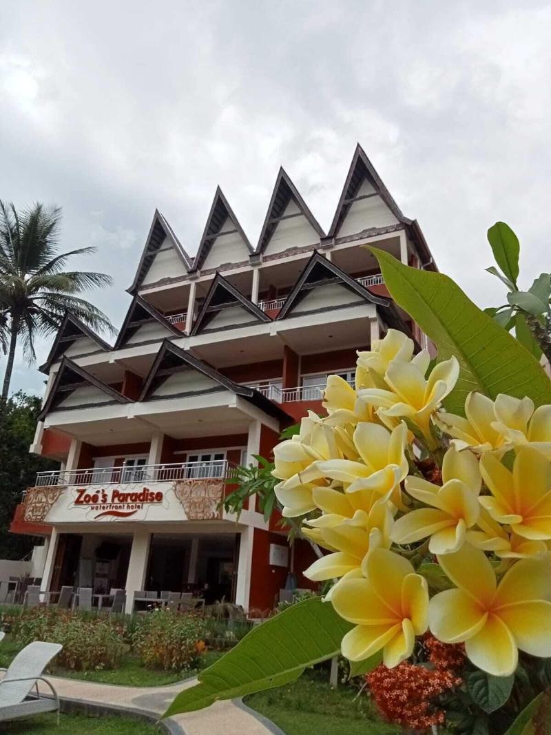 Zoe's Paradise Waterfront Hotel image