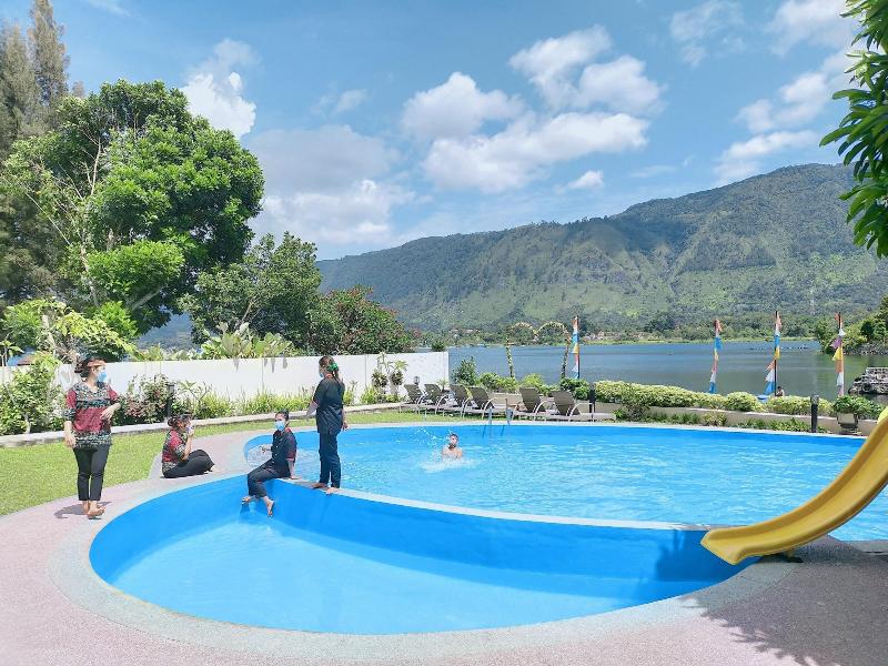 Zoe's Paradise Waterfront Hotel image
