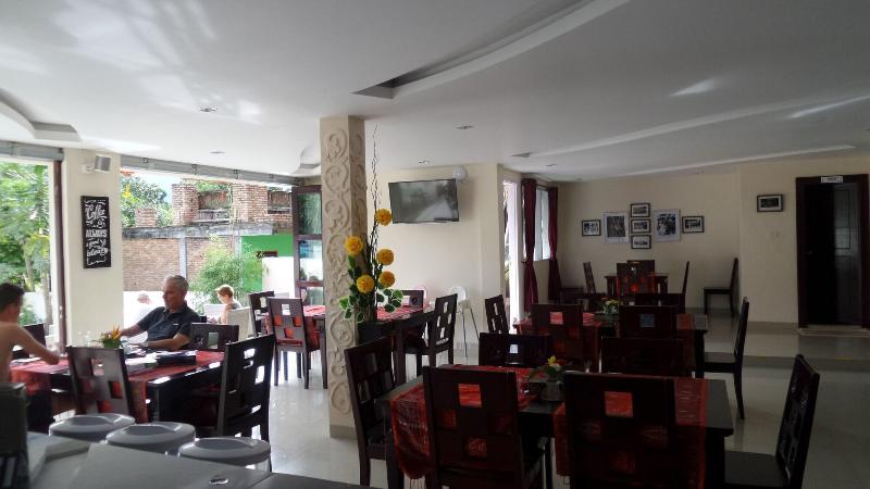Zoe's Paradise Waterfront Hotel image