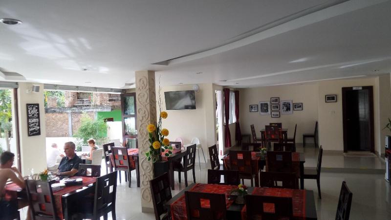 Zoe's Paradise Waterfront Hotel image