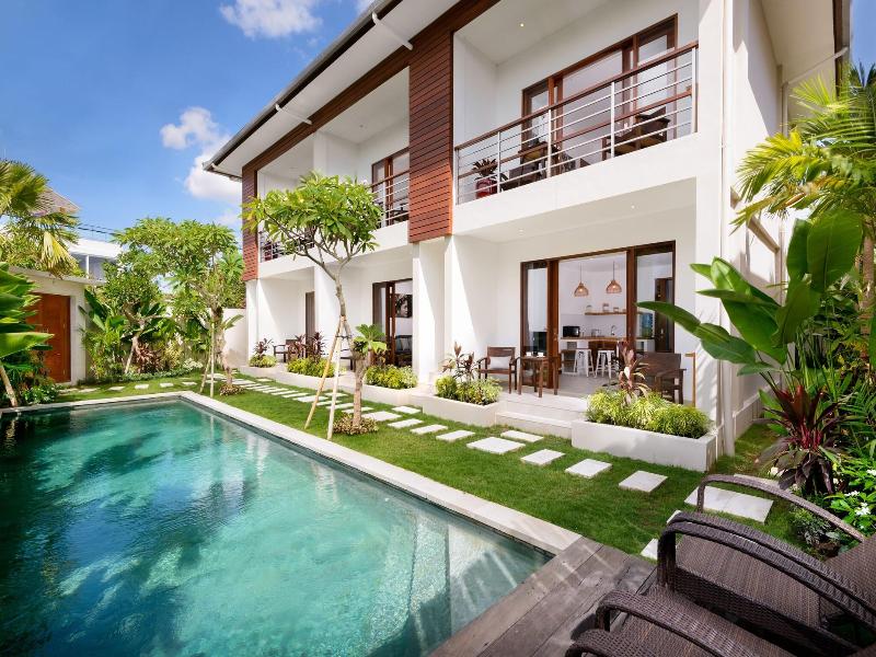 Echo Beach Villa & Apartment image