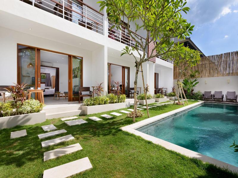 Echo Beach Villa & Apartment image
