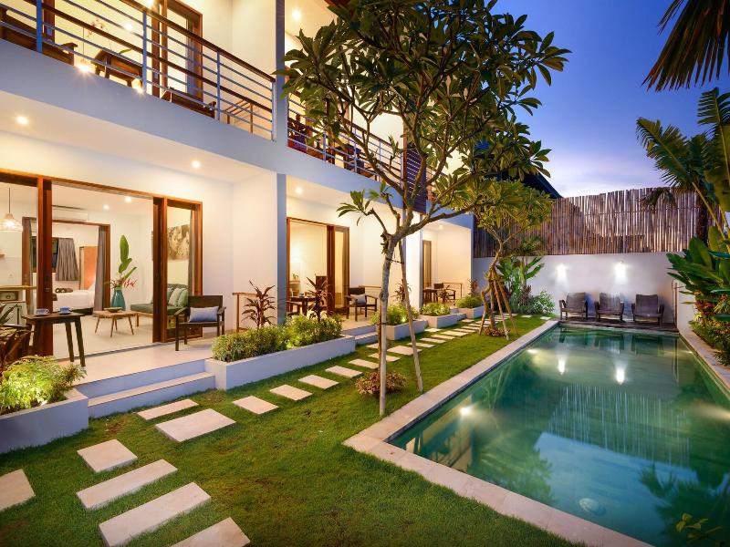 Echo Beach Villa & Apartment image