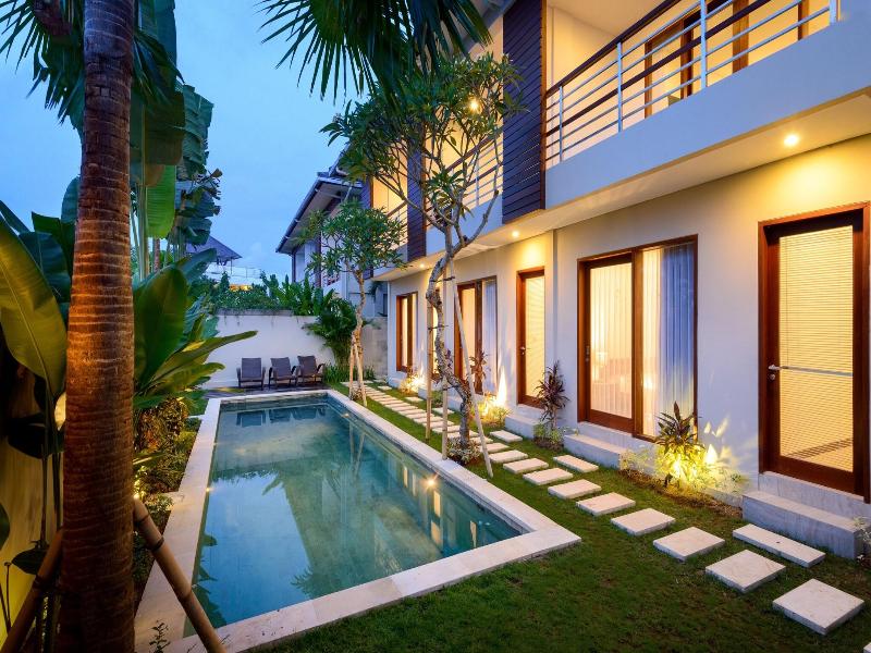 Echo Beach Villa & Apartment image