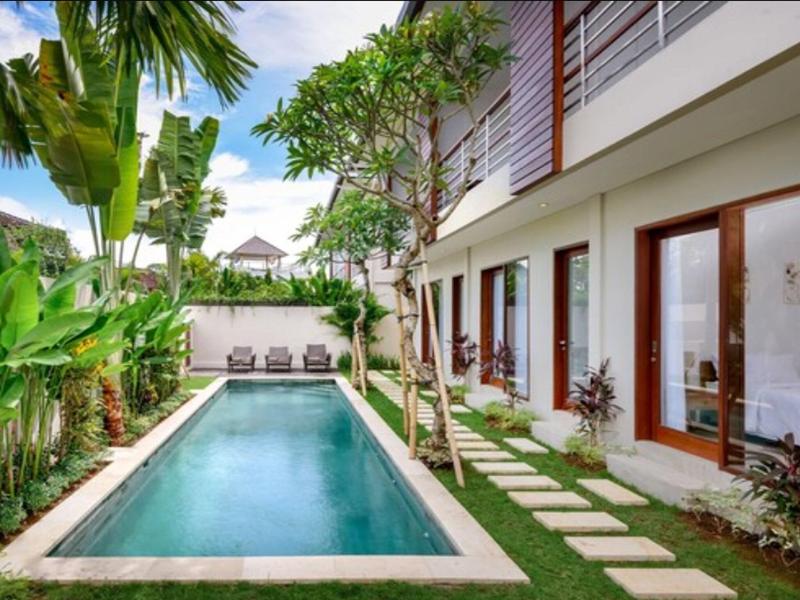 Echo Beach Villa & Apartment image