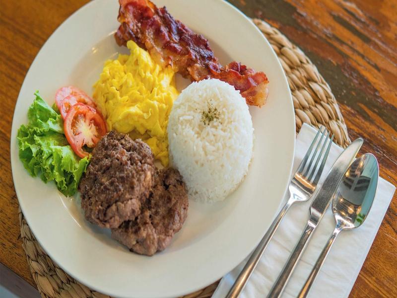 Charlie's El Nido