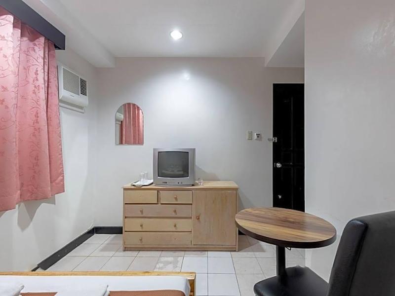 Zen Rooms Check Inn Dumaguete image