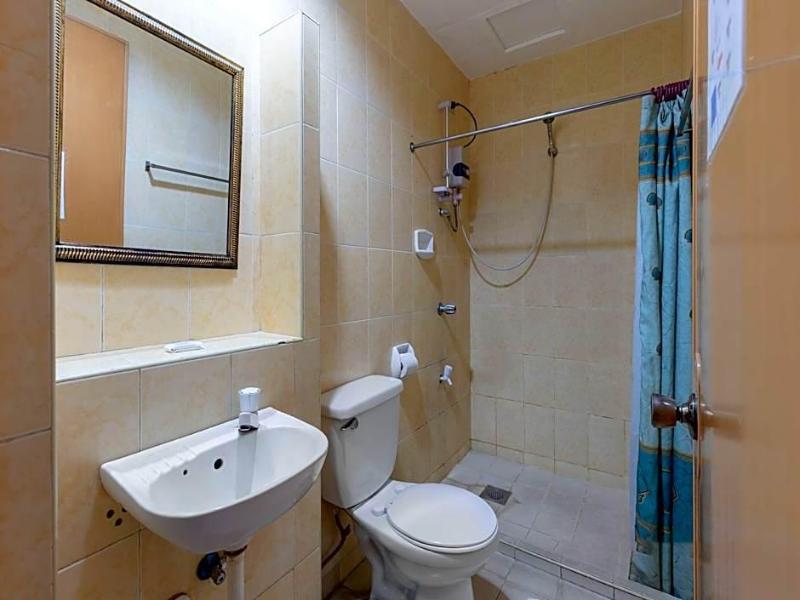 Zen Rooms Check Inn Dumaguete image