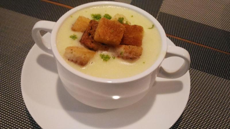 Top Star Hotel Oton image
