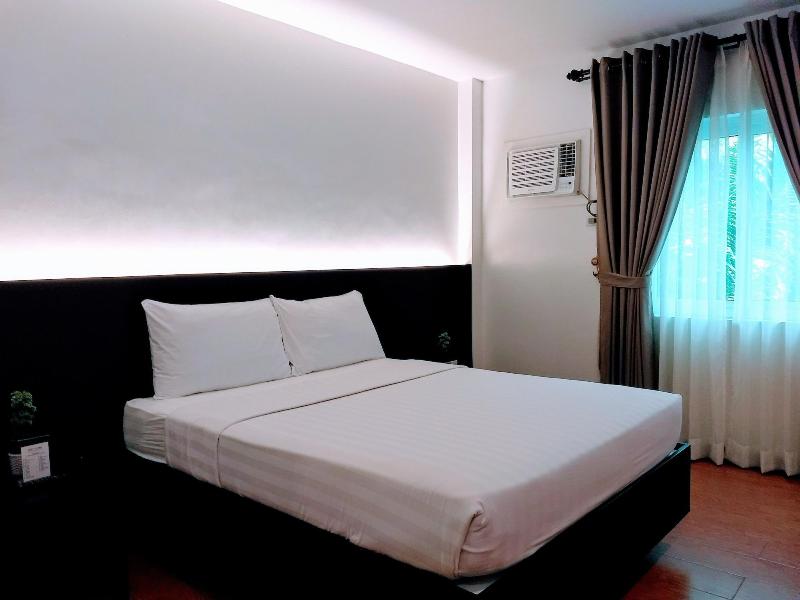 Top Star Hotel Oton image
