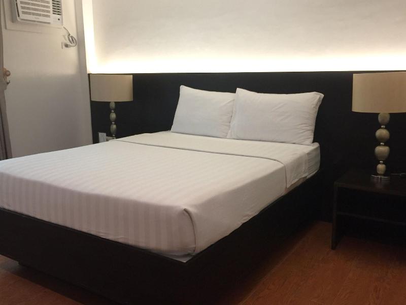 Top Star Hotel Oton image
