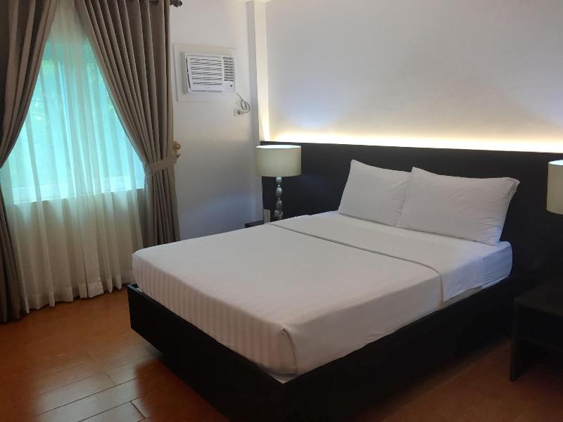 Top Star Hotel Oton image