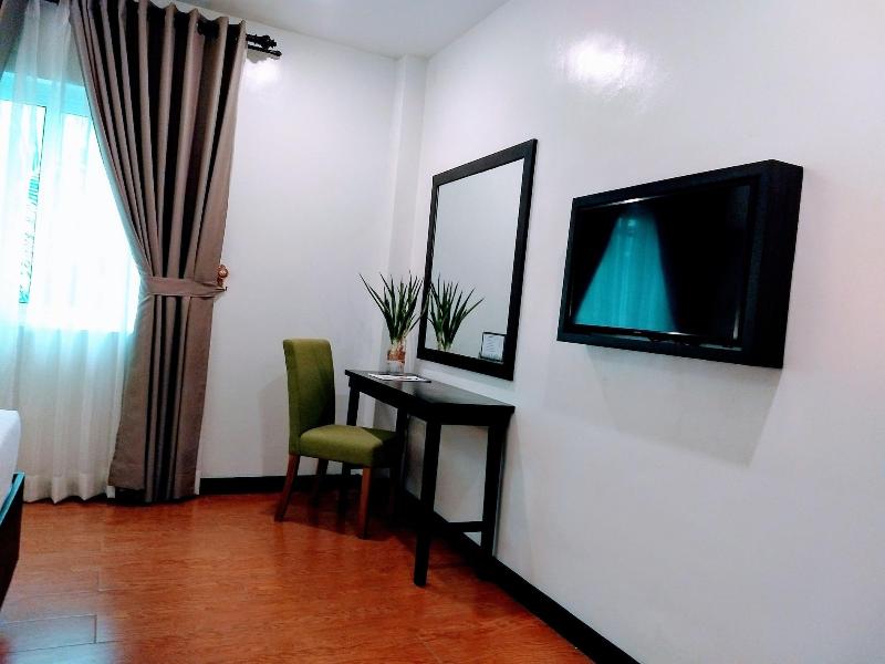 Top Star Hotel Oton image