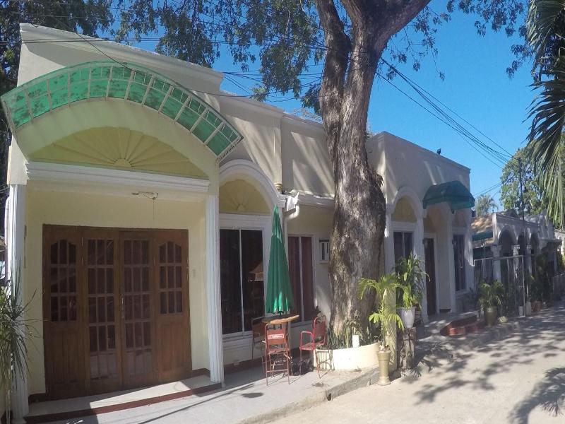 D' Lucky Garden Inn image