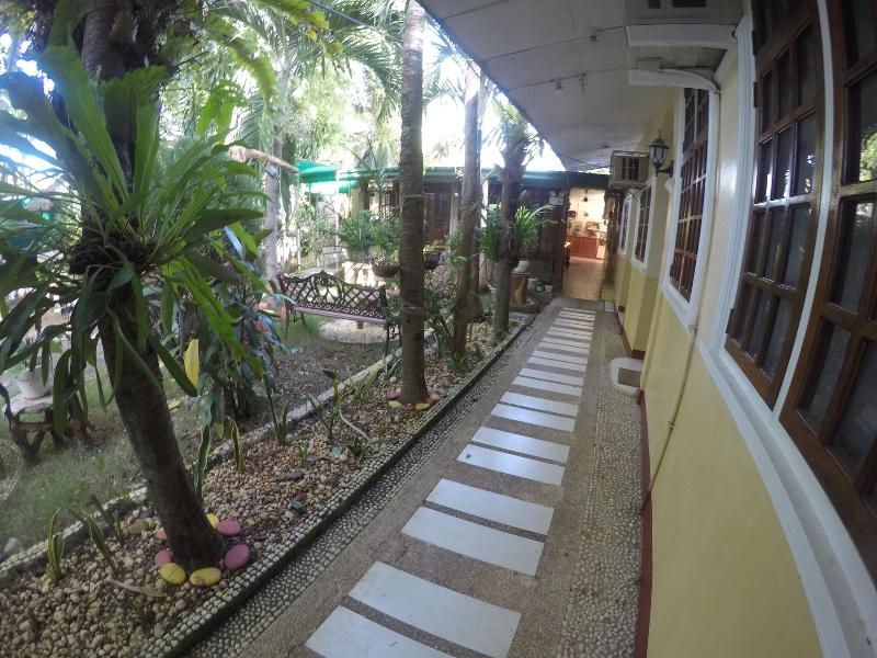D' Lucky Garden Inn image