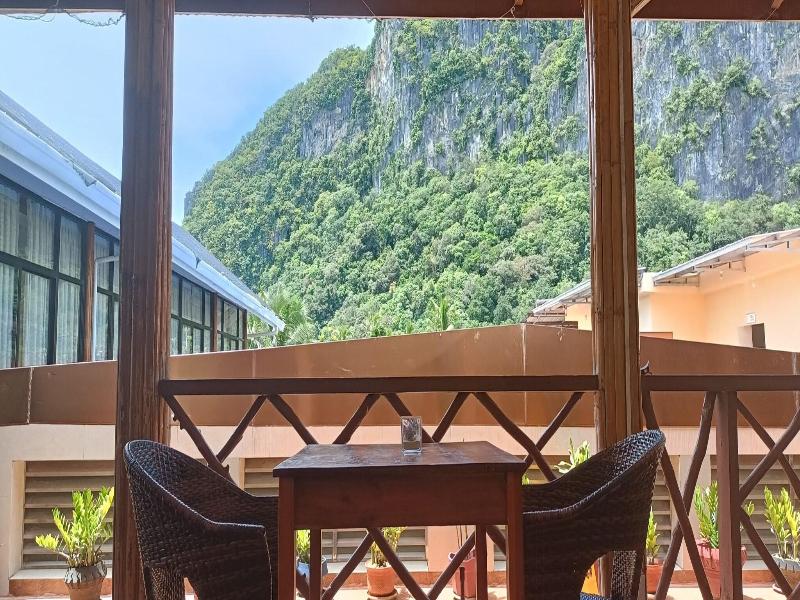 One El Nido Suite