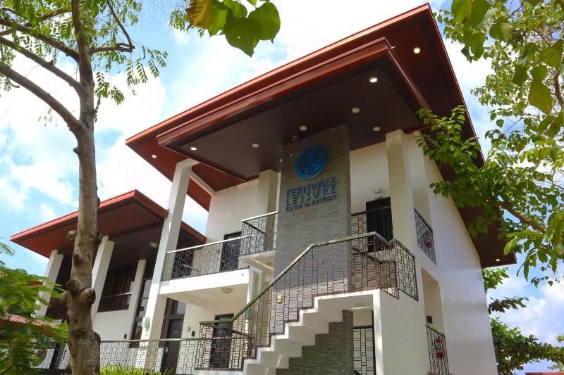 Fernvale Leisure Club And Resort image